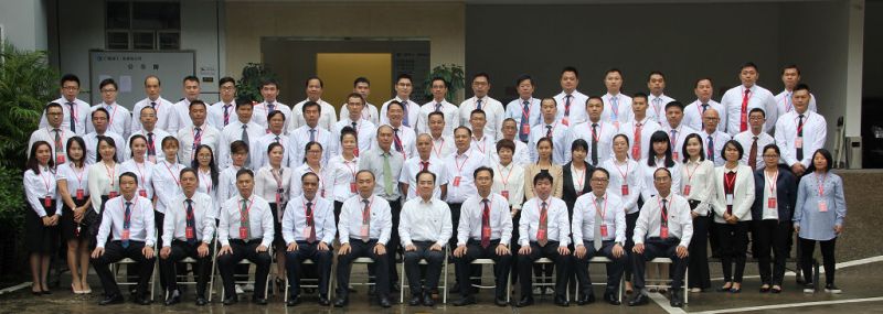003公司工代会整个代表合影留想.jpg