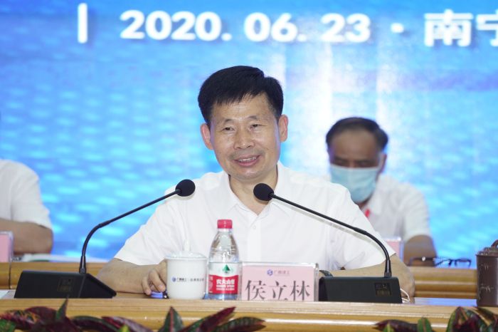 候立林讲话 王平顶山 摄.jpg
