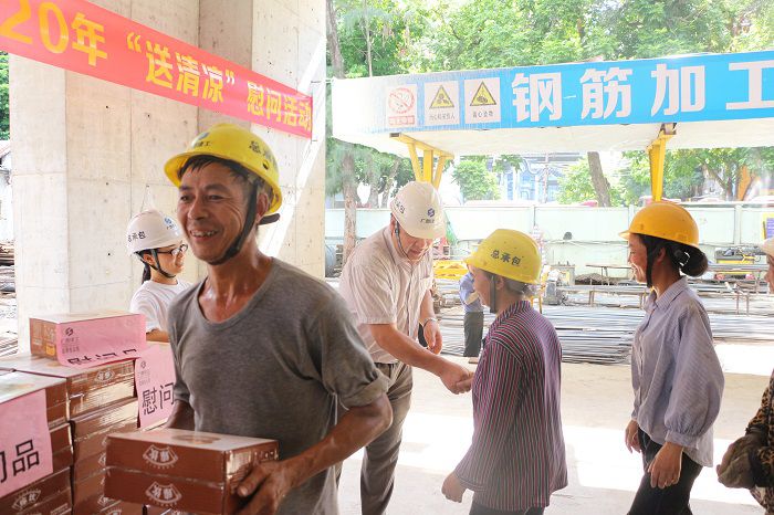 区工业设计院住宅项目送清冷。。。。。张钊林 摄.JPG