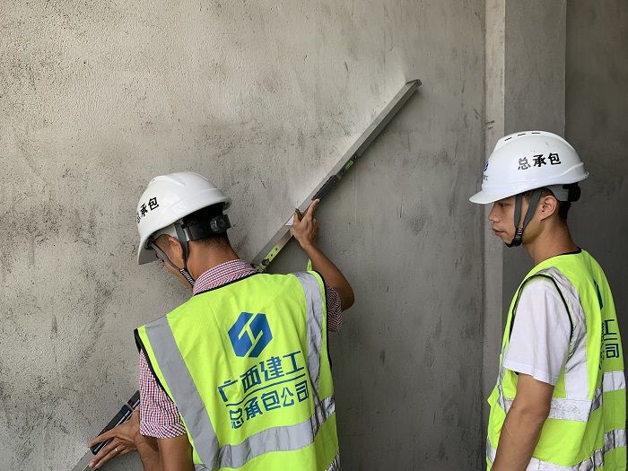 现场知识技术领导。。。。。梁宗吕 摄.jpg