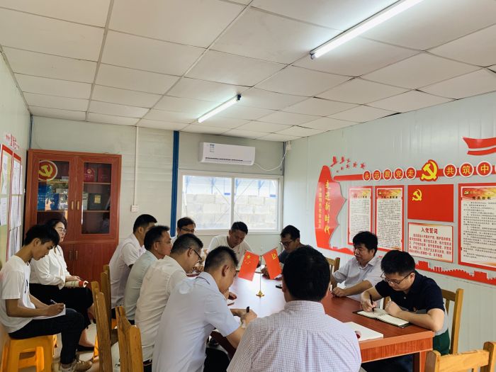 18座谈会现场。。。。。。。；；；；；；；畦￡仙.jpg