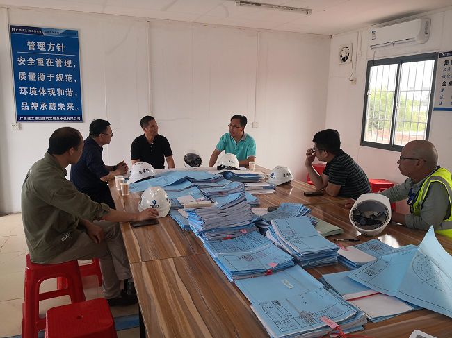 会议现场。。。。。。。 杨海 摄（建图）.jpg