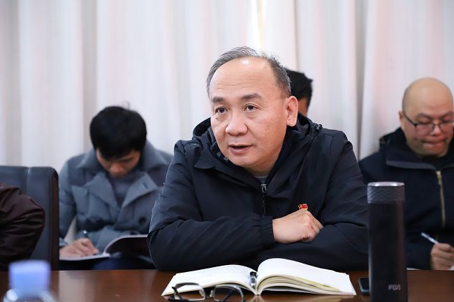 陆烜讲话。。。。。。侯健杰 摄（建图）.jpg