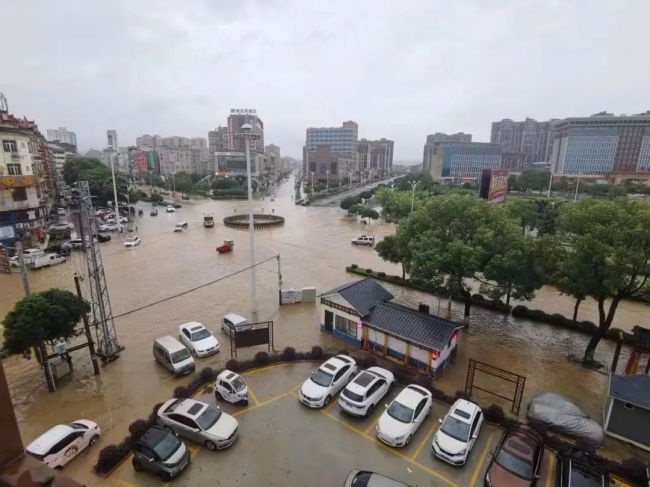 暴雨后的富川县。。。。。。。。谭山泉 摄（建图）.jpg