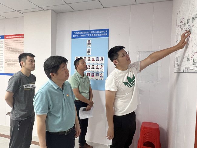查抄现场！！！。。ńㄍ迹！！！。。卢丽君摄.JPG