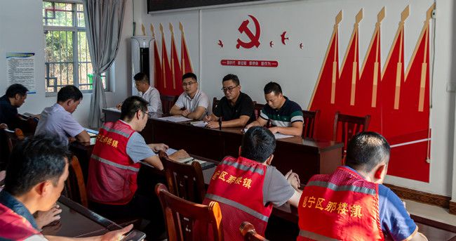 座谈会现场。。。。。。。。郭奎君摄（建图）.jpg